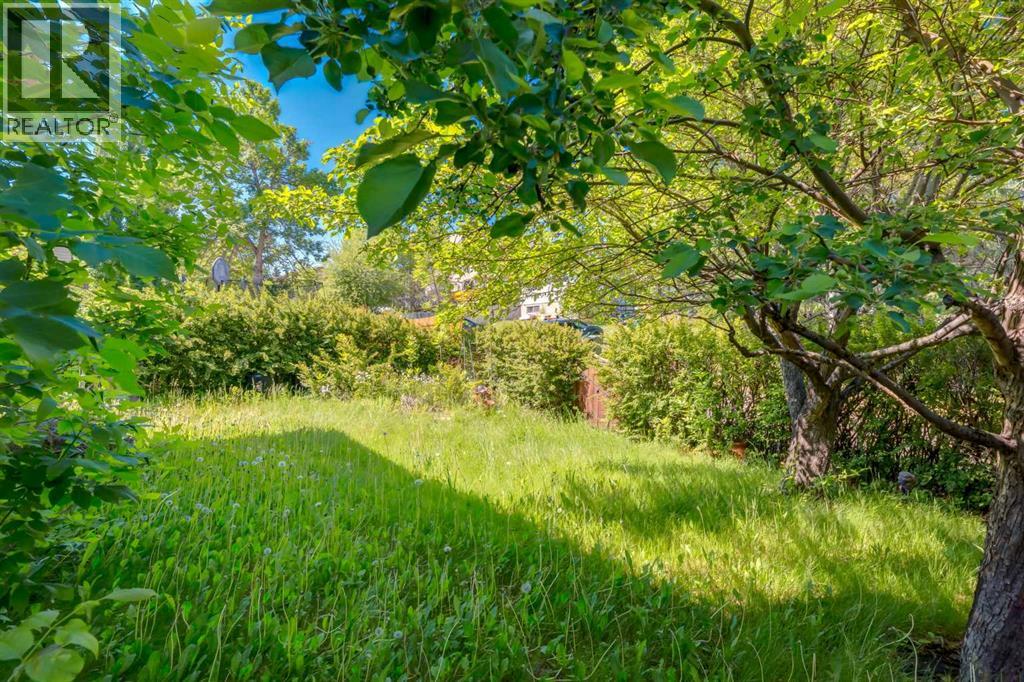 Photo 41 of 300 Edgehill Drive Nw, Calgary AB