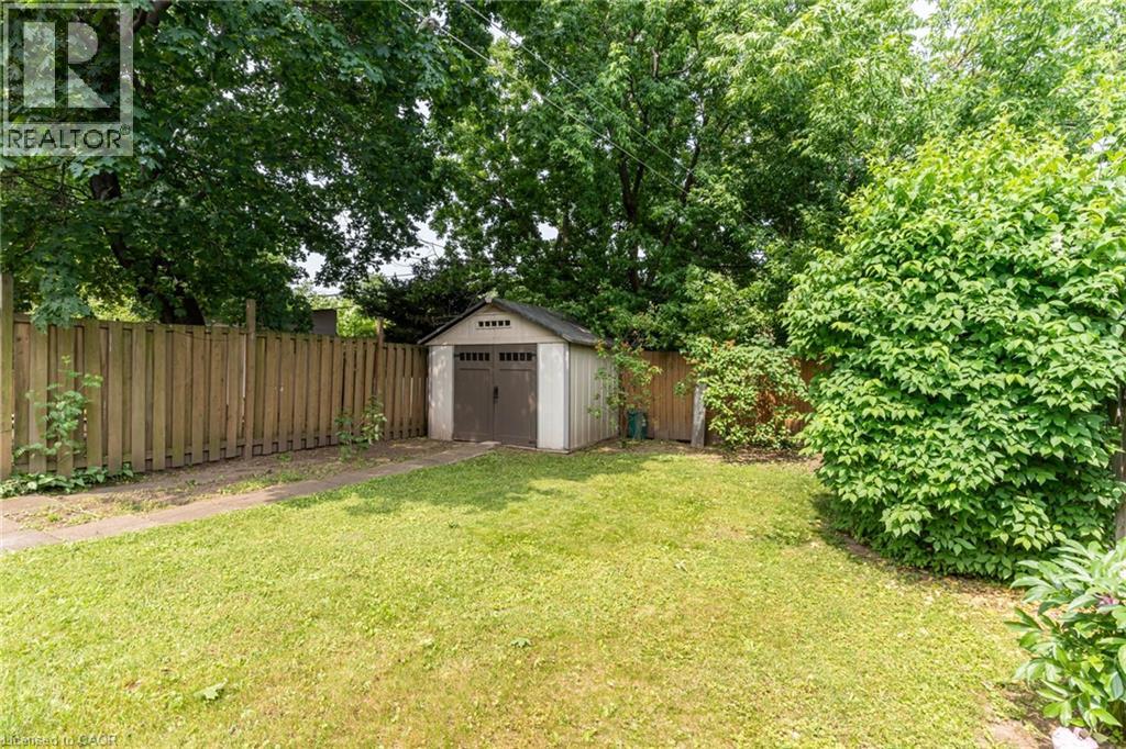 Photo 33 of 97 Park Row N, Hamilton ON