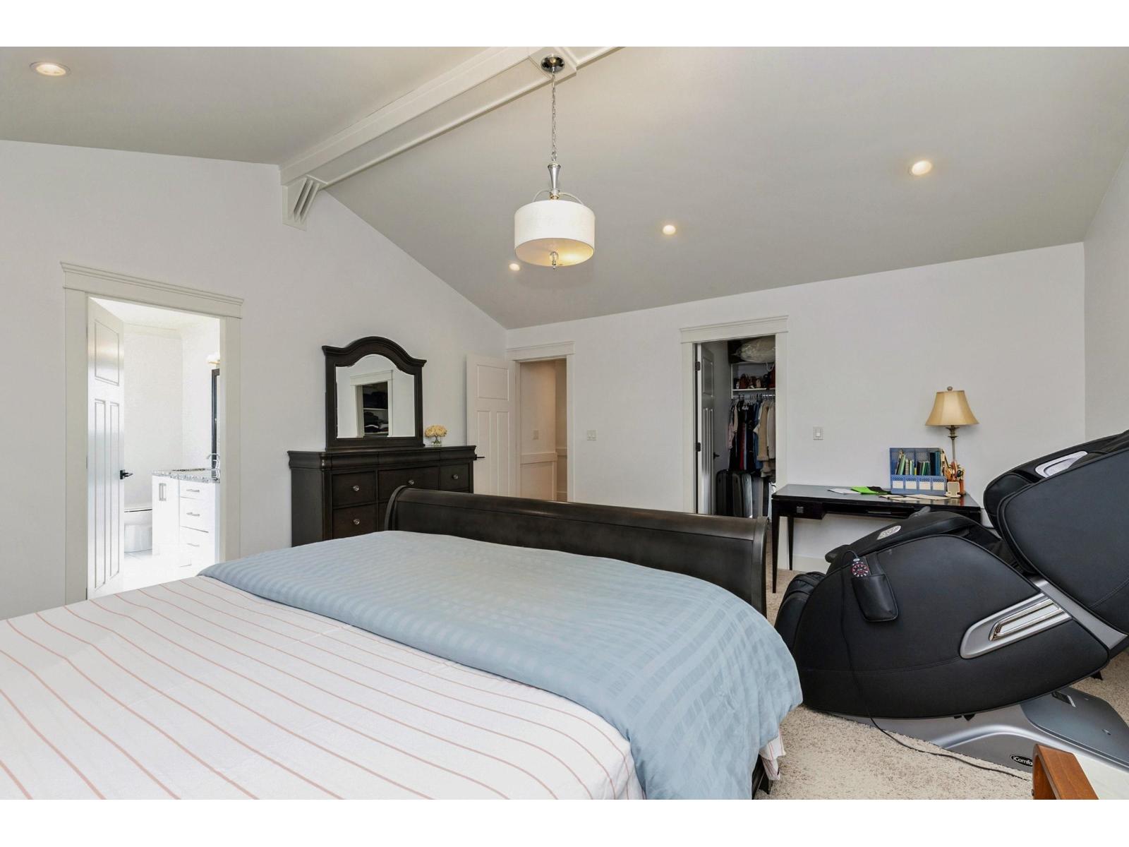 Photo 13 of 7132 178 Street, Surrey BC