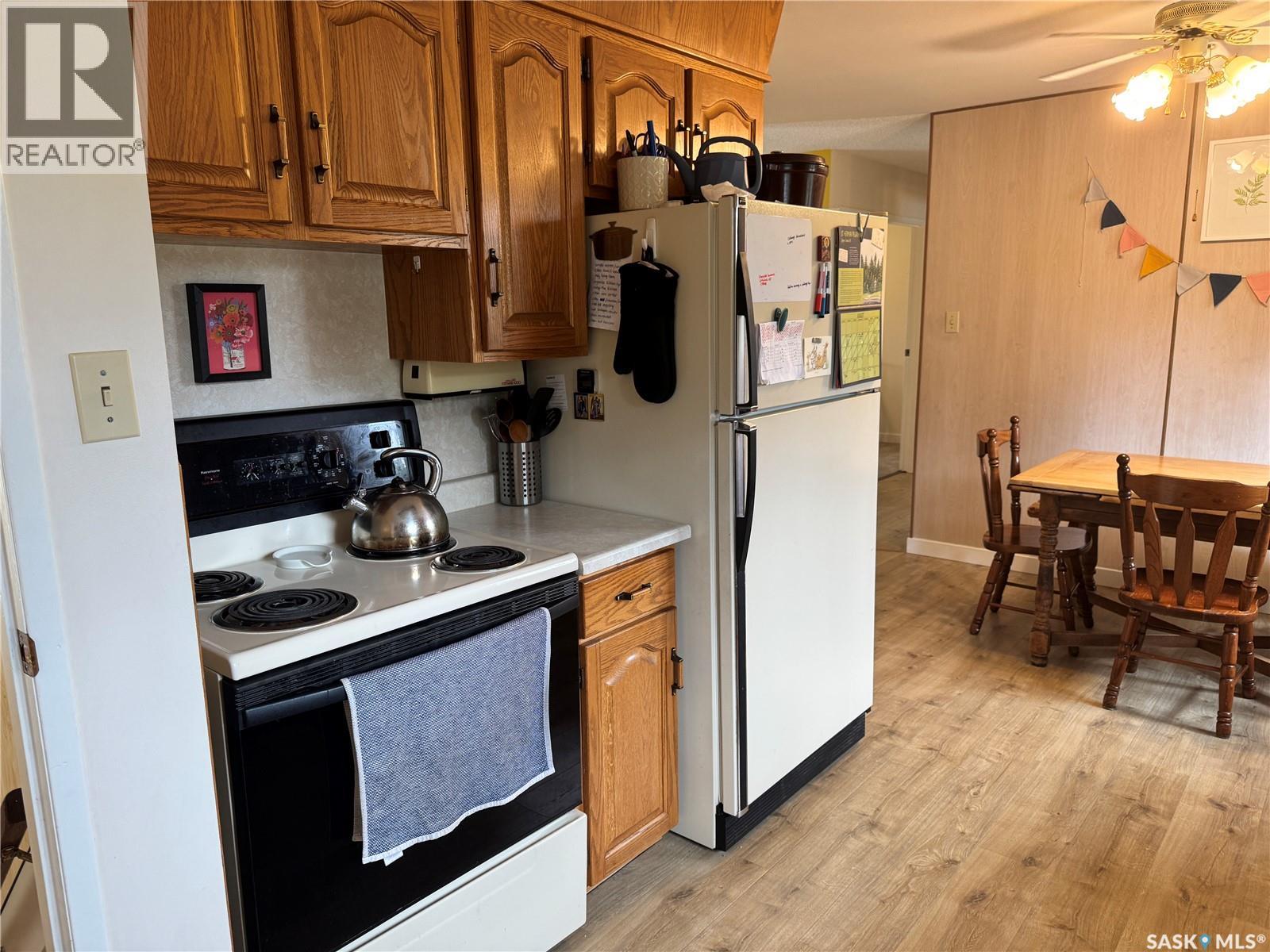 Photo 12 of 233 Assiniboine Drive, Saskatoon SK