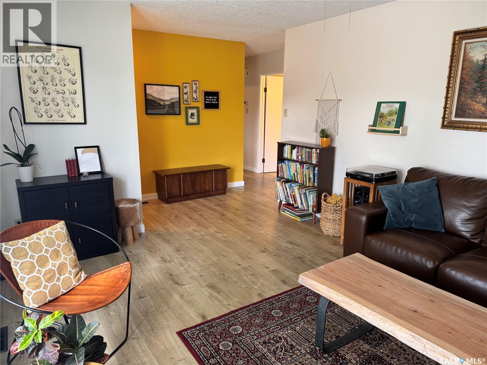Photo 7 of 233 Assiniboine Drive, Saskatoon SK