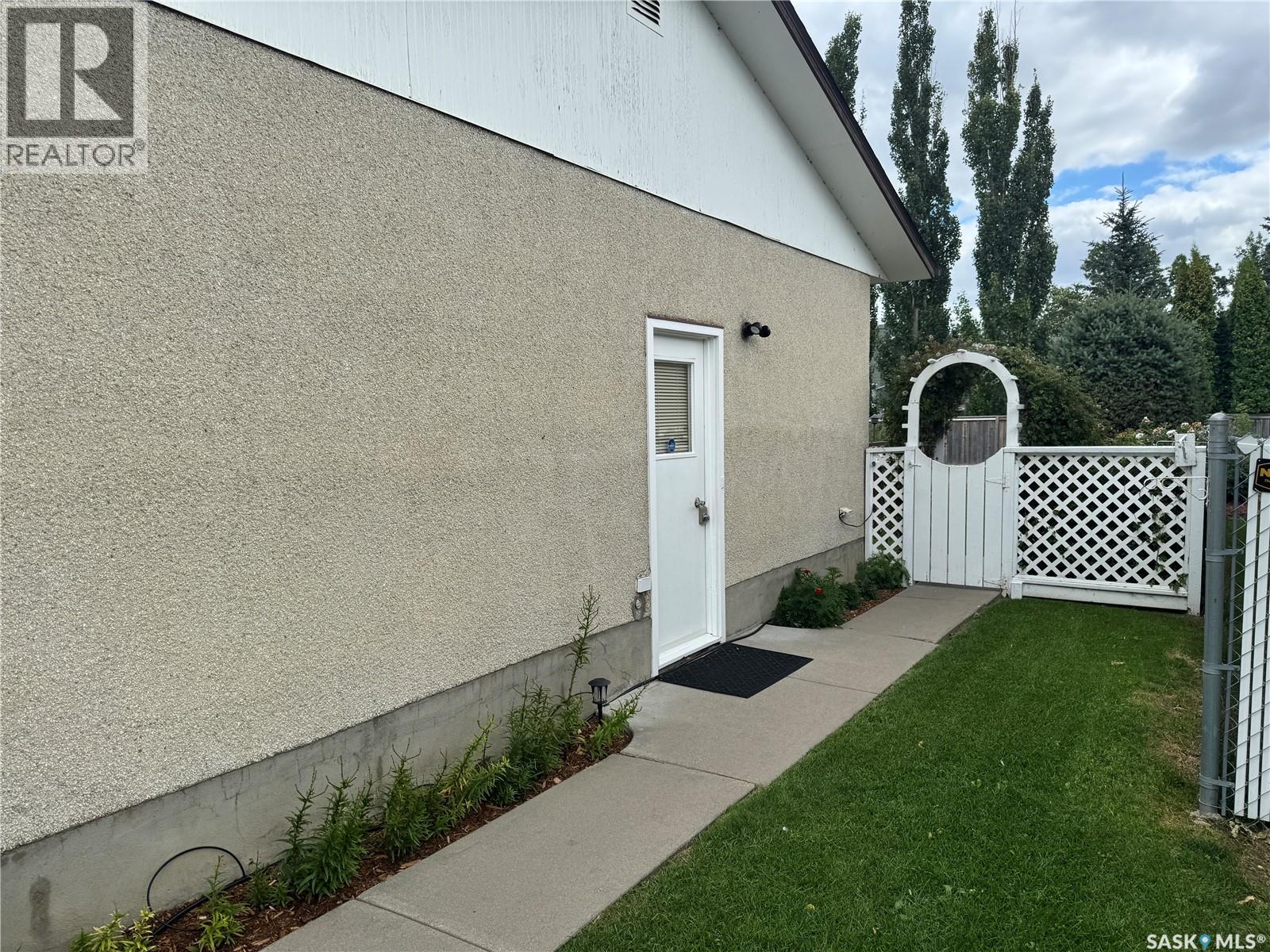 Photo 30 of 233 Assiniboine Drive, Saskatoon SK
