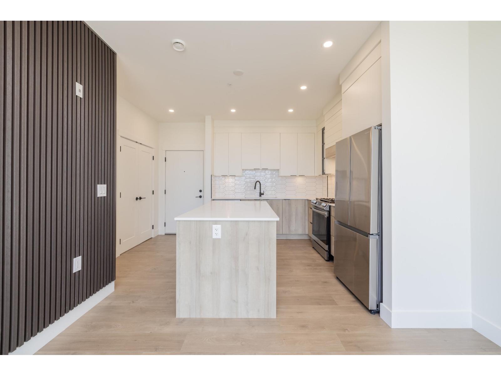 Photo 9 of 407 20614 80 Avenue, Langley BC