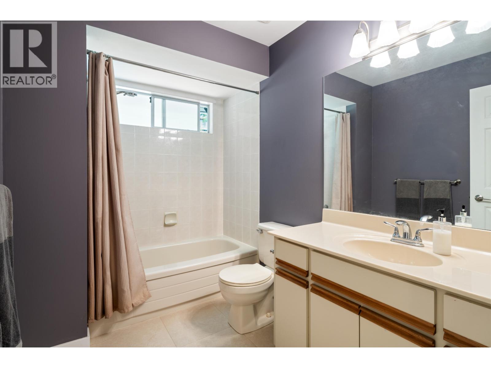 Photo 20 of 41 1190 Falcon Drive, Coquitlam BC
