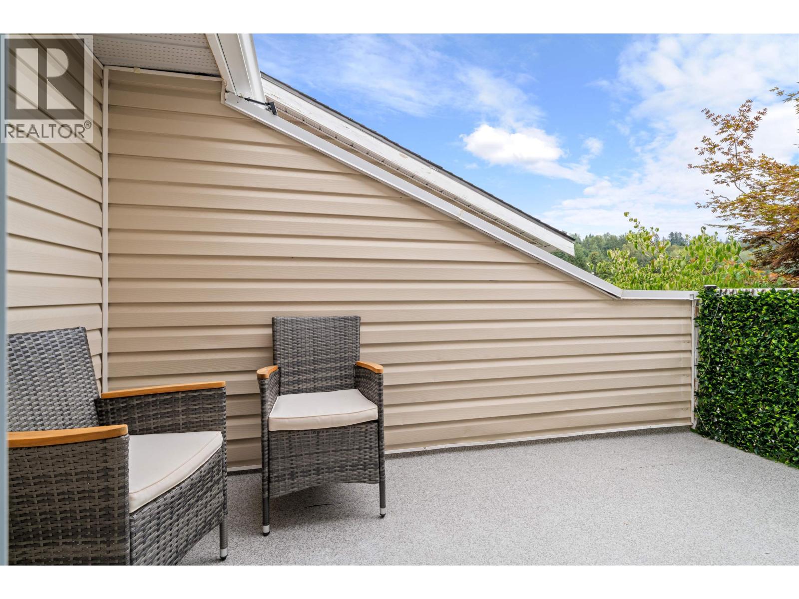 Photo 18 of 41 1190 Falcon Drive, Coquitlam BC
