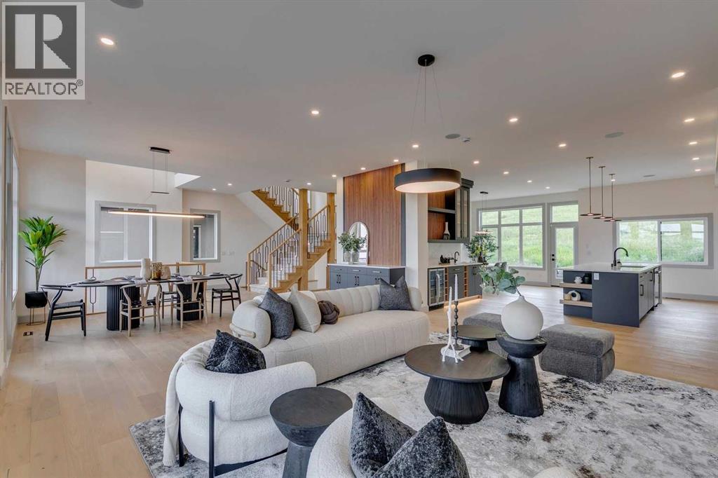Photo 7 of 431 Patterson Boulevard Sw, Calgary AB