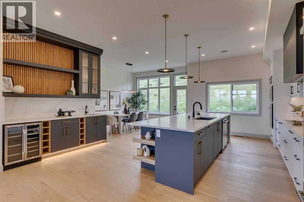Photo 17 of 431 Patterson Boulevard Sw, Calgary AB