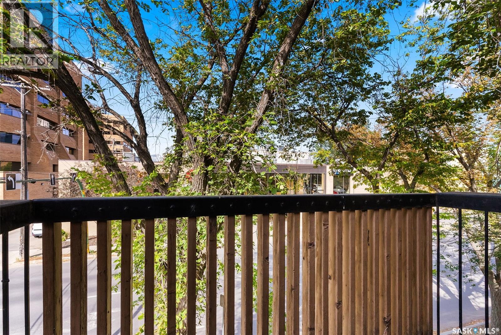 Photo 13 of 9 2104 Mcintyre Street, Regina SK