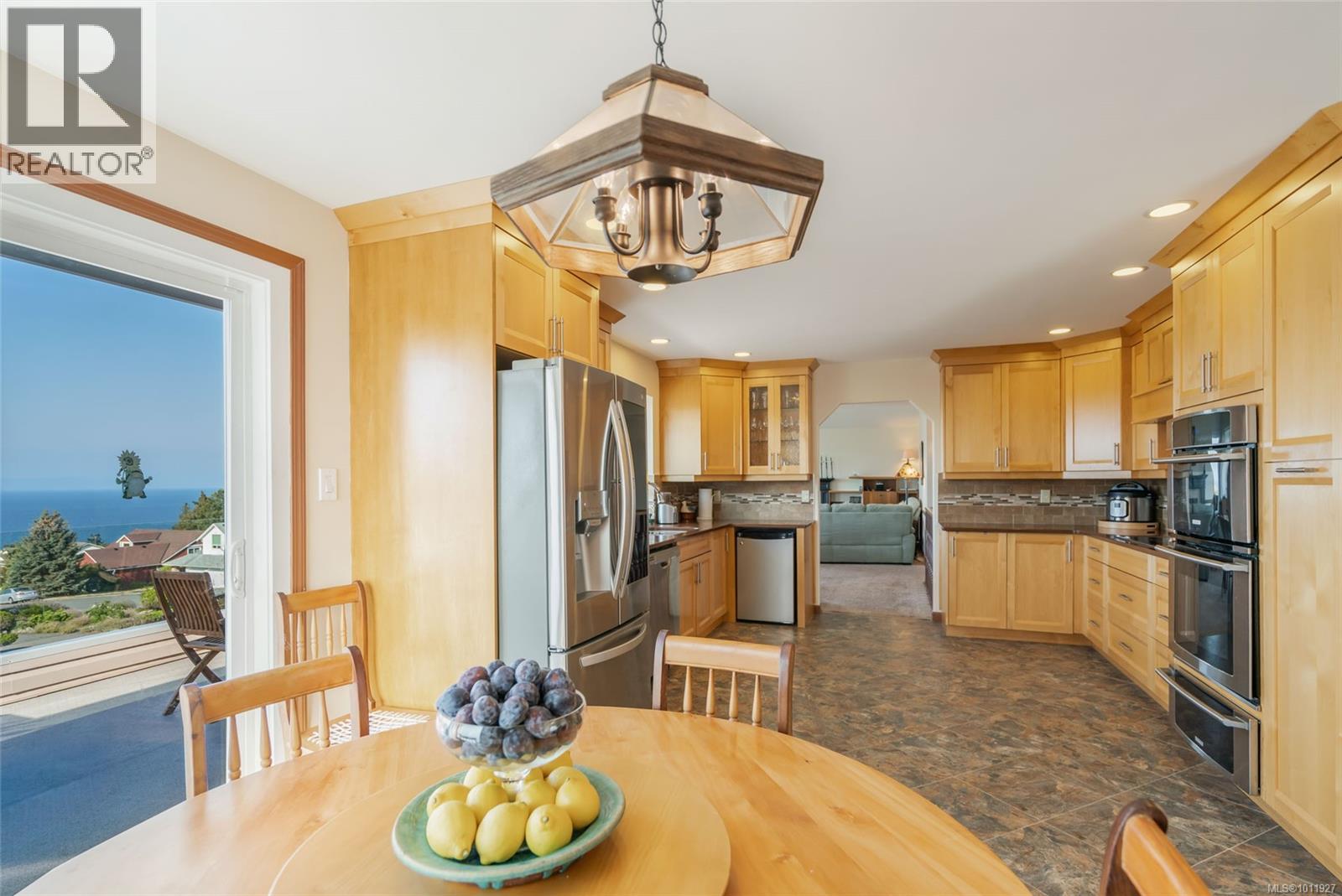 Photo 9 of 101 Cheryl Pl, Nanaimo BC