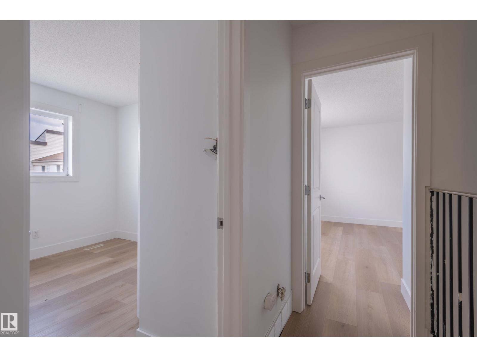 Photo 31 of 45 Woodvale Vg Nw, Edmonton AB