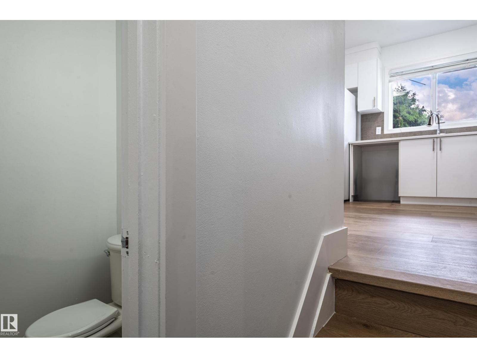 Photo 19 of 45 Woodvale Vg Nw, Edmonton AB