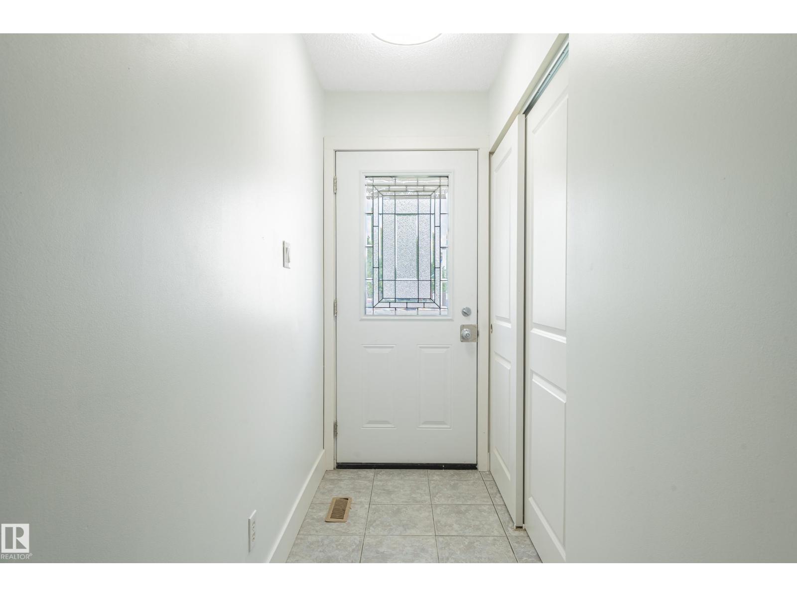 Photo 6 of 45 Woodvale Vg Nw, Edmonton AB
