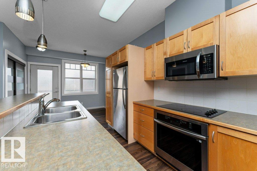 Photo 8 of 408 9828 112 St Nw, Edmonton AB