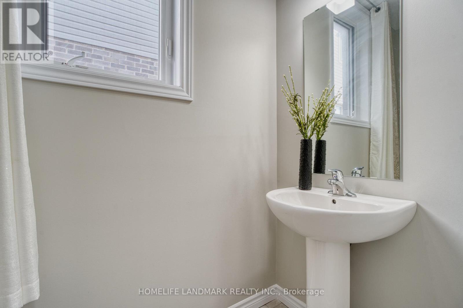 Photo 16 of 1713 Ohanlan Cross, London North ON