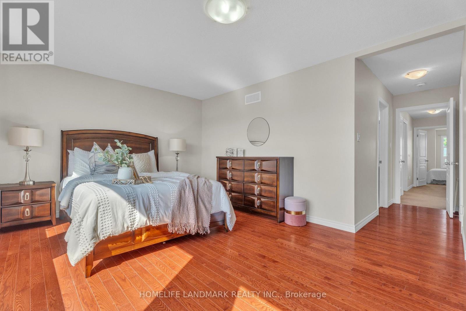 Photo 19 of 1713 Ohanlan Cross, London North ON