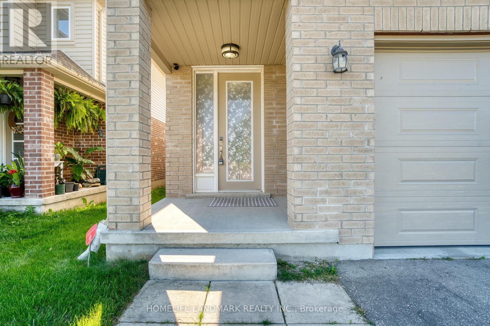 Photo 2 of 1713 Ohanlan Cross, London North ON