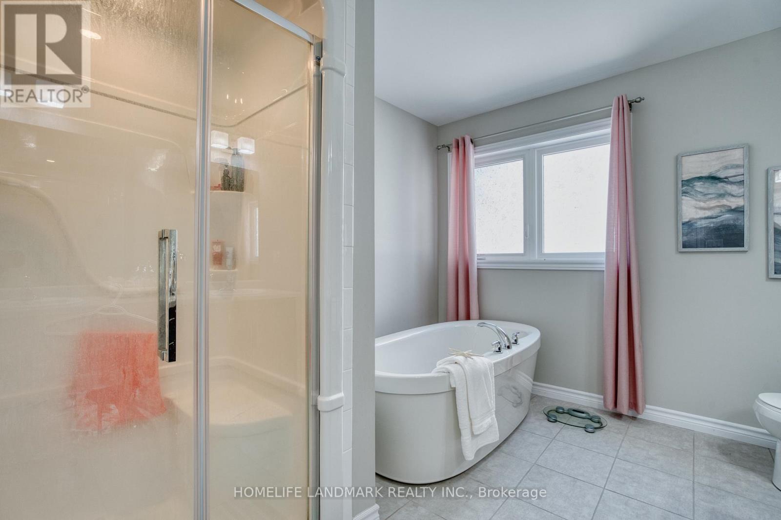 Photo 22 of 1713 Ohanlan Cross, London North ON