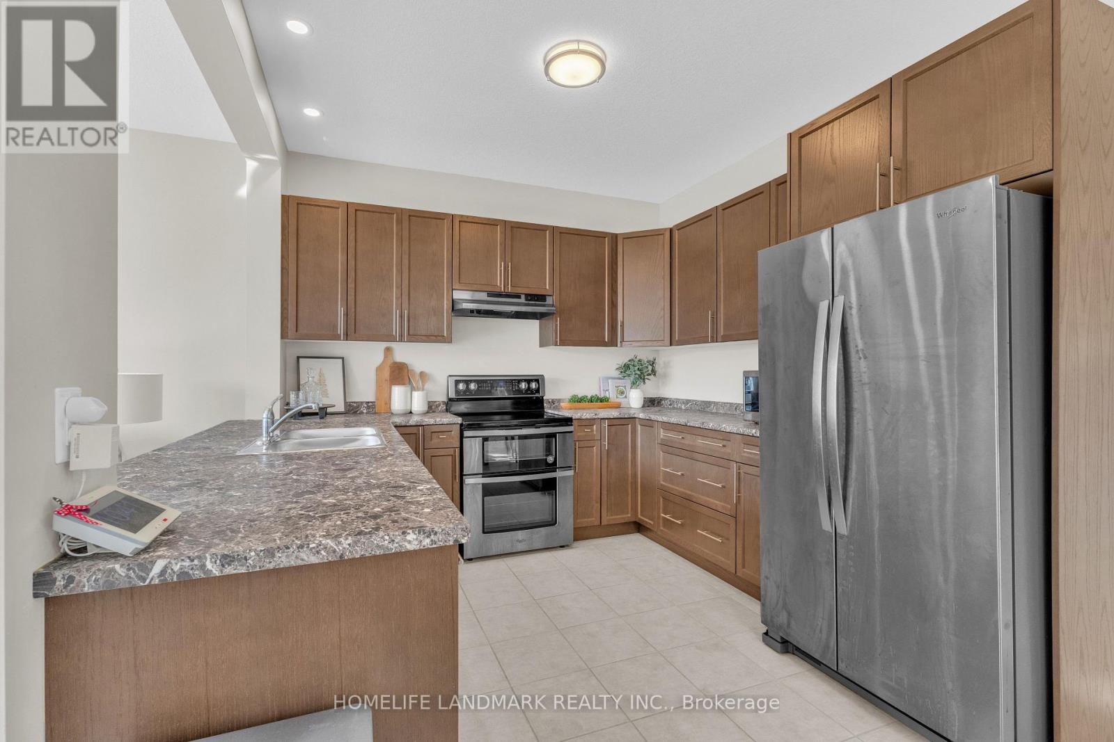Photo 7 of 1713 Ohanlan Cross, London North ON