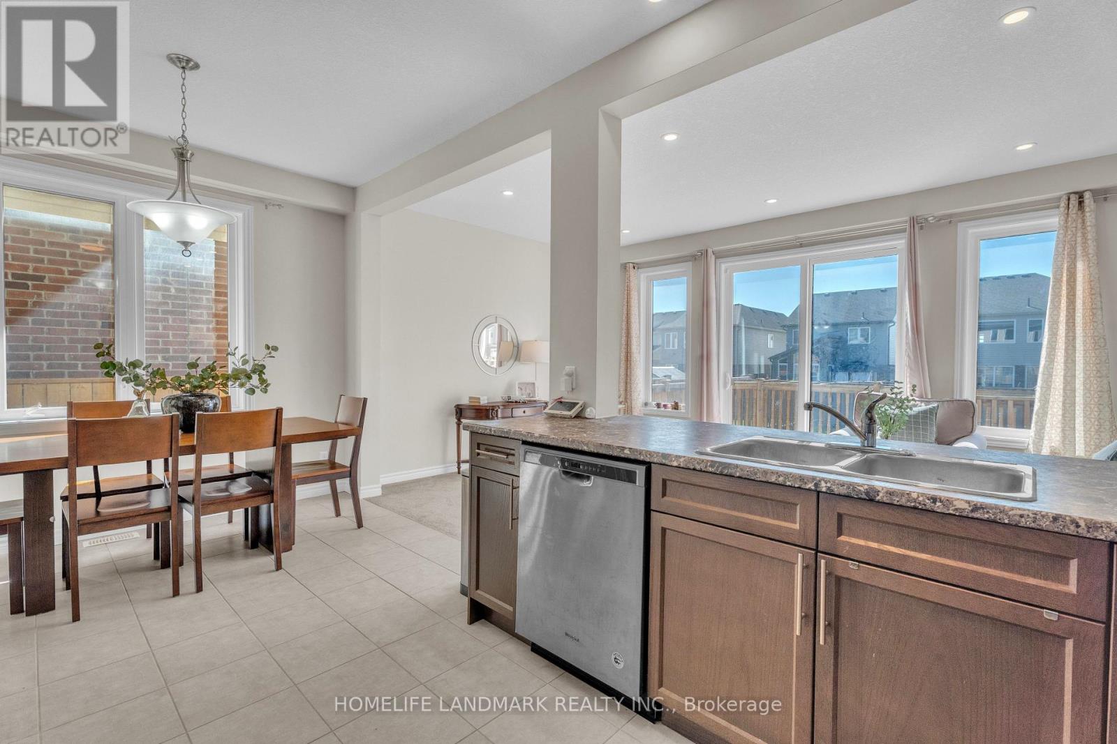Photo 9 of 1713 Ohanlan Cross, London North ON