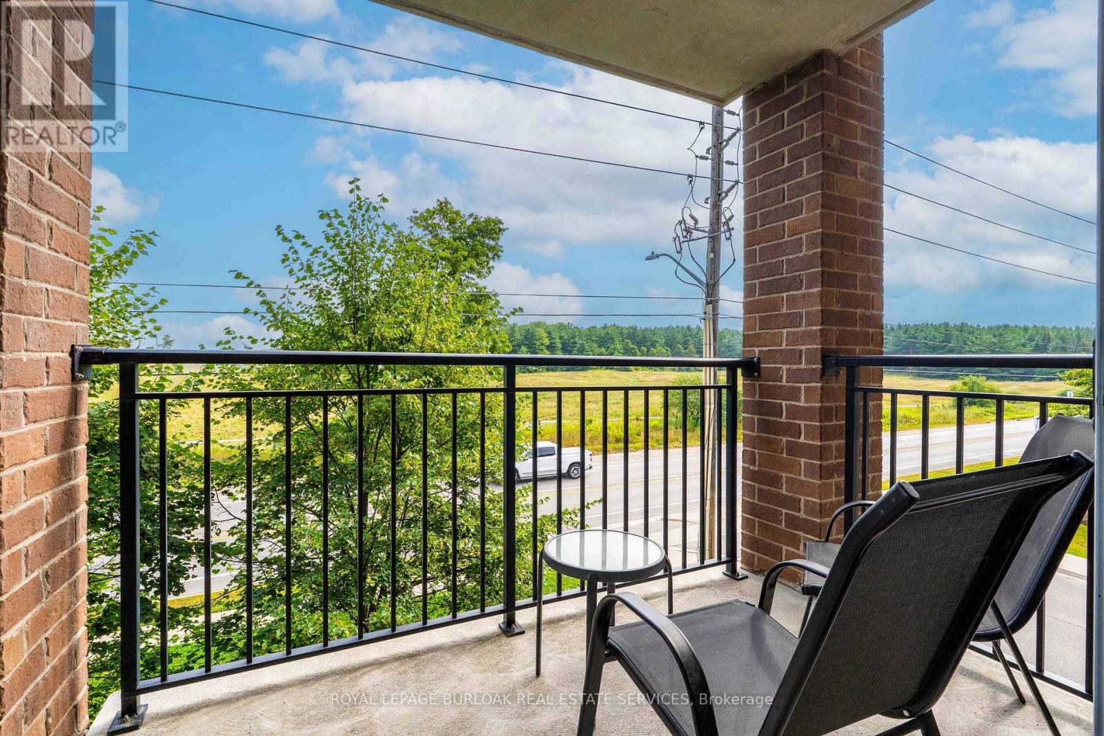 Photo 14 of 307 67 Kingsbury Square, Guelph ON