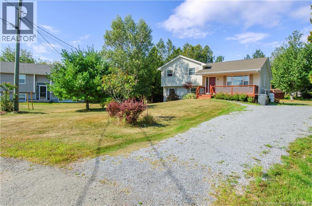 Photo 2 of 10 Chilkoot Court, Quispamsis NB