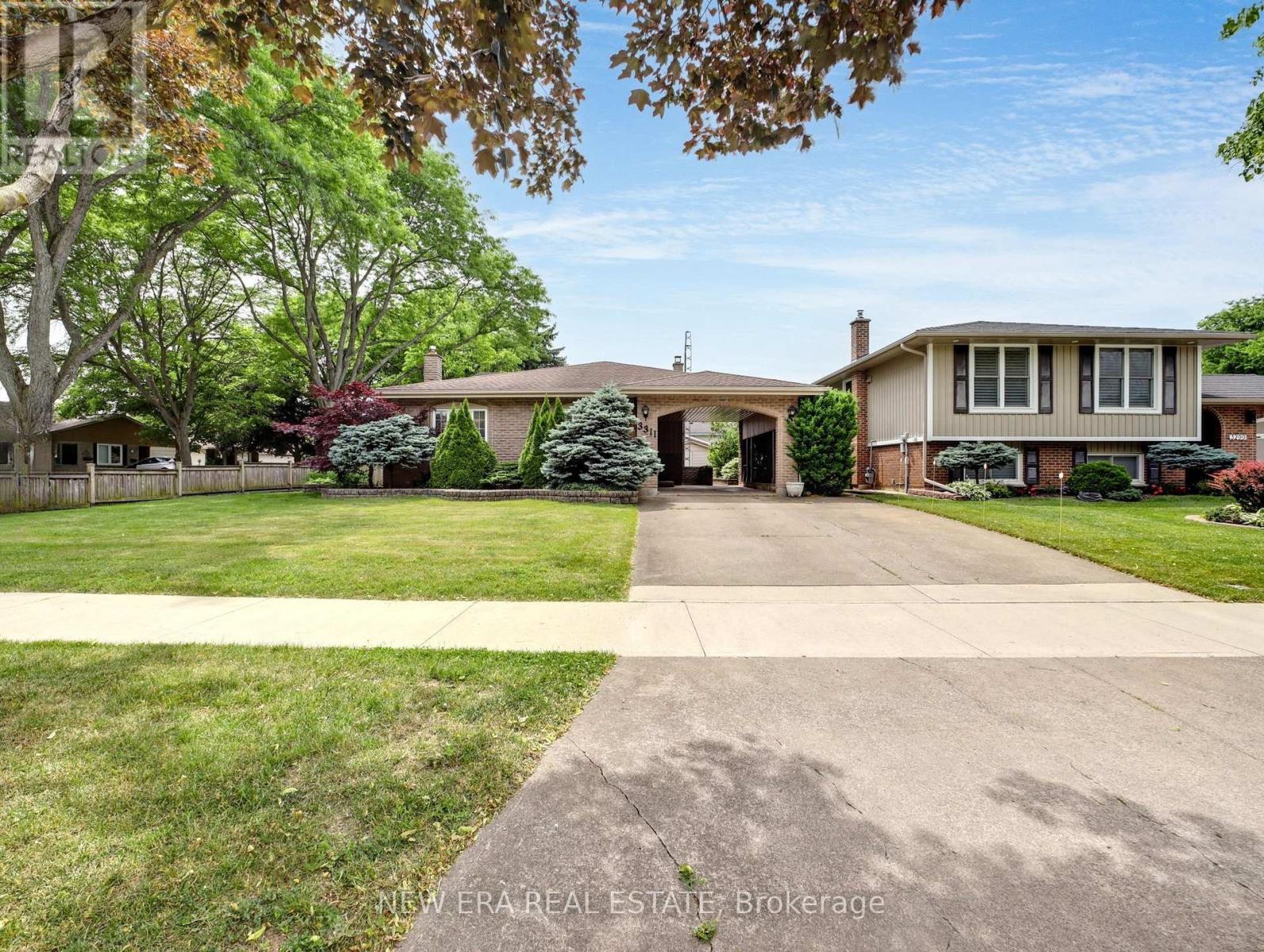 Photo 1 of 3311 Fairway Road, Niagara Falls ON