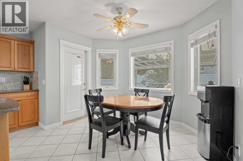 Photo 12 of 857 West Chesteremere Drive, Chestermere AB