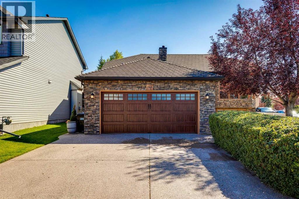 Photo 1 of 285 Hawkstone Drive Nw, Calgary AB