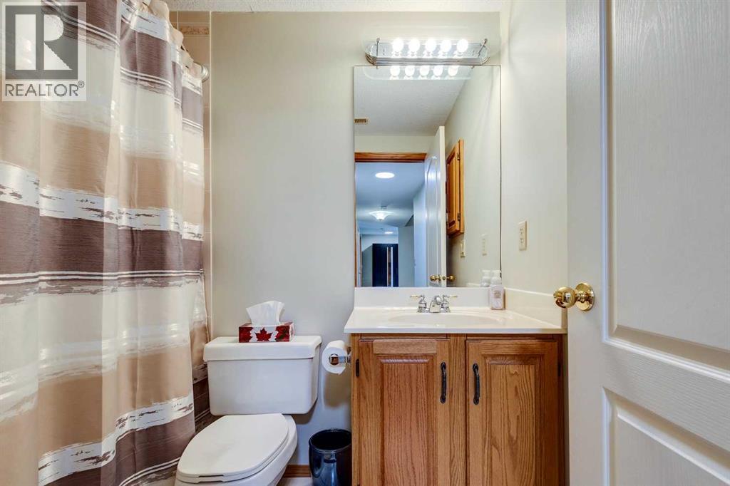 Photo 34 of 285 Hawkstone Drive Nw, Calgary AB