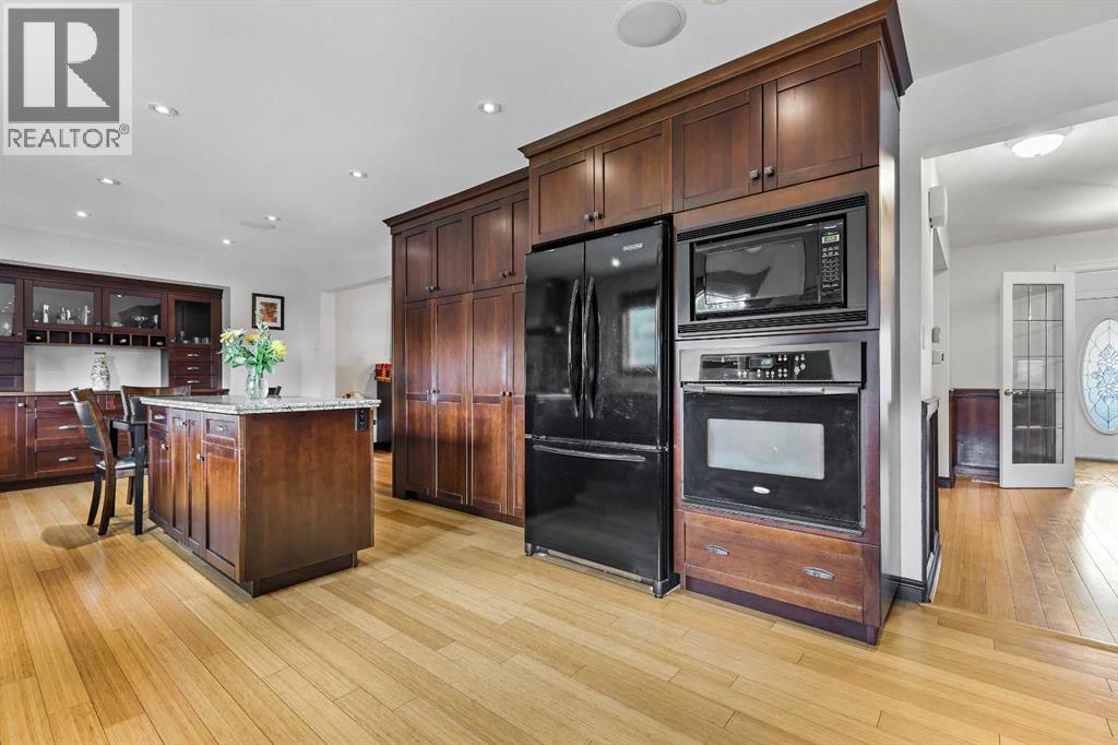 Photo 8 of 14019 Parkland Boulevard Se, Calgary AB