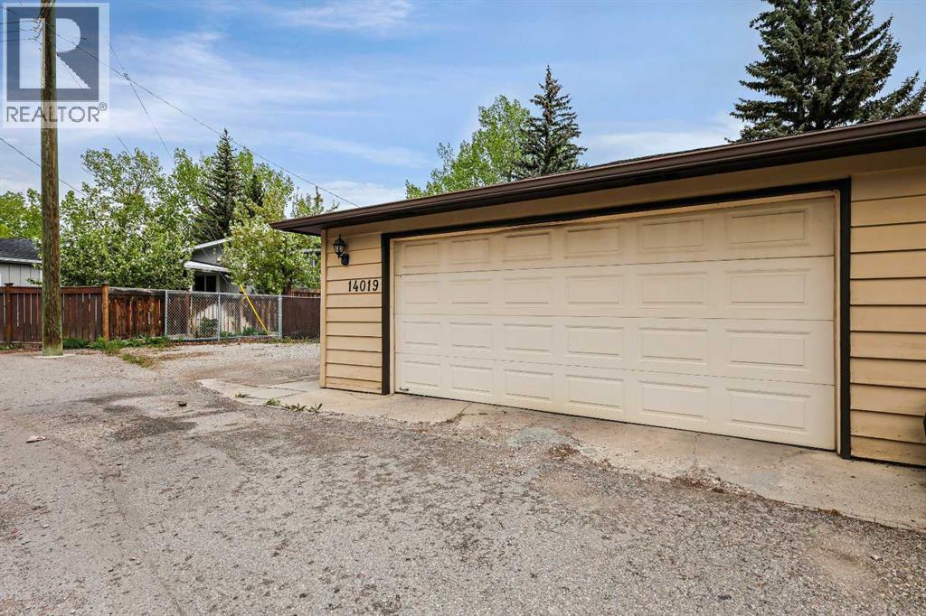 Photo 39 of 14019 Parkland Boulevard Se, Calgary AB