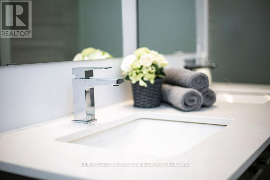 Photo 23 of 505 1 Hume Street, Collingwood ON