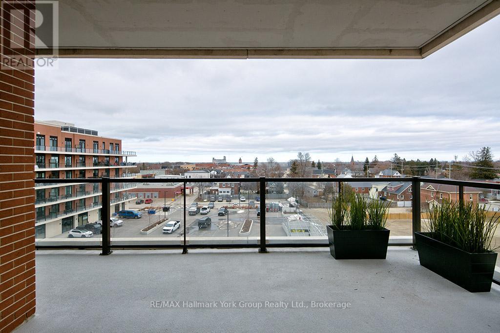 Photo 7 of 505 1 Hume Street, Collingwood ON