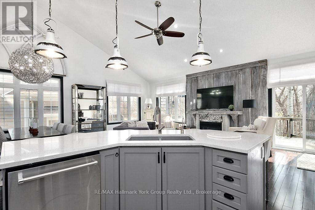 Photo 5 of 18 689616 Monterra Road, Blue Mountains ON
