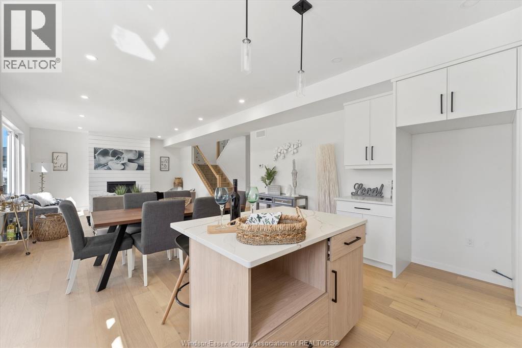 Photo 10 of 2548 Mayfair Avenue South, Lasalle ON