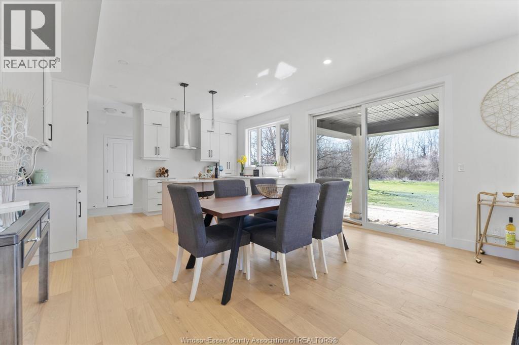 Photo 11 of 2548 Mayfair Avenue South, Lasalle ON