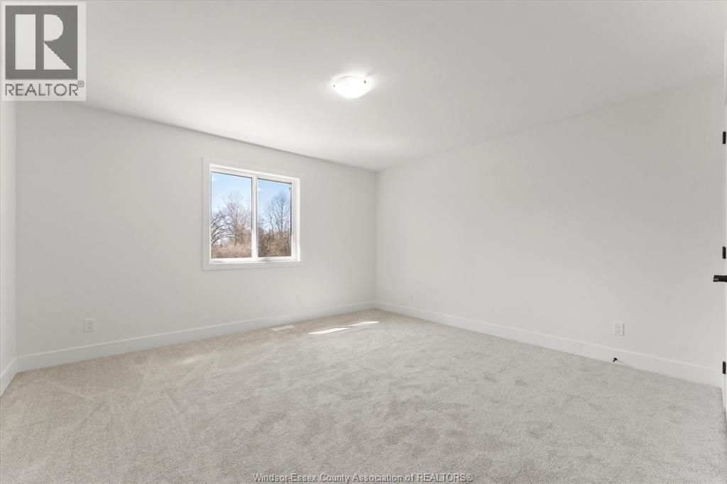 Photo 31 of 2548 Mayfair Avenue South, Lasalle ON