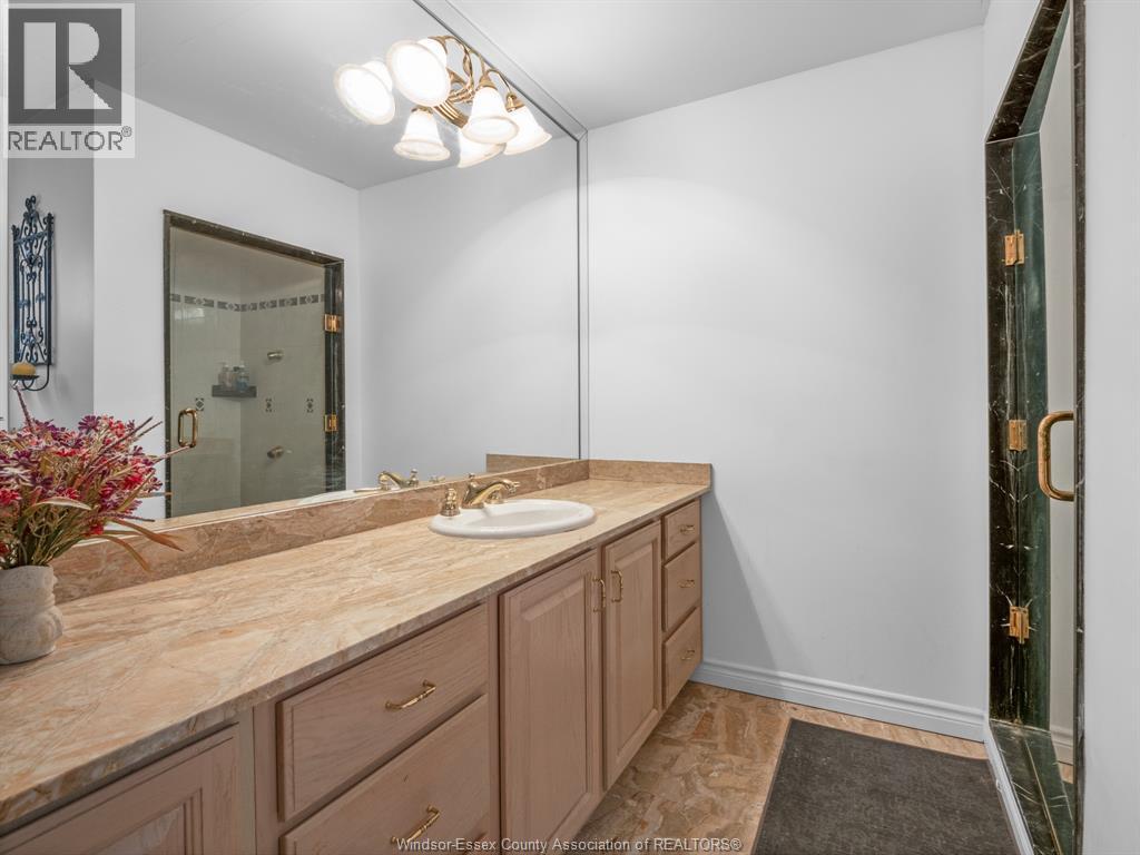 Photo 11 of 922 Lake Shore Drive, Windsor ON