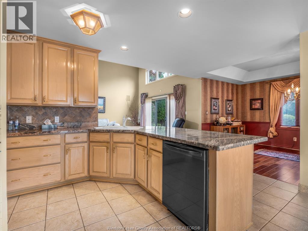 Photo 19 of 922 Lake Shore Drive, Windsor ON