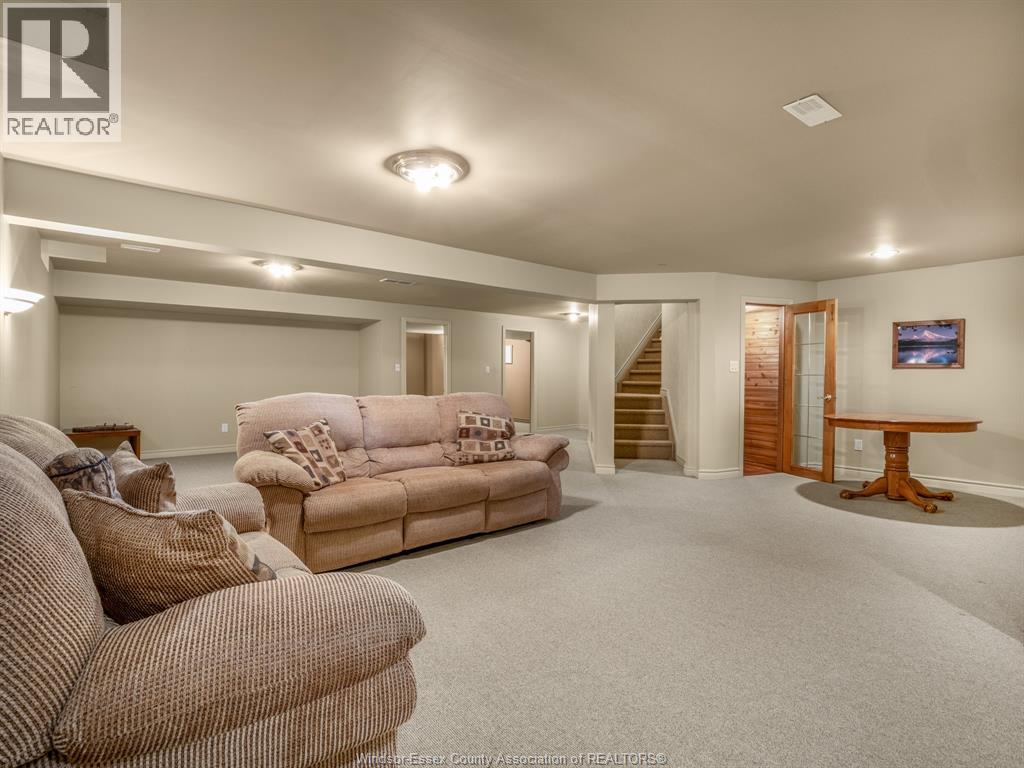 Photo 27 of 922 Lake Shore Drive, Windsor ON