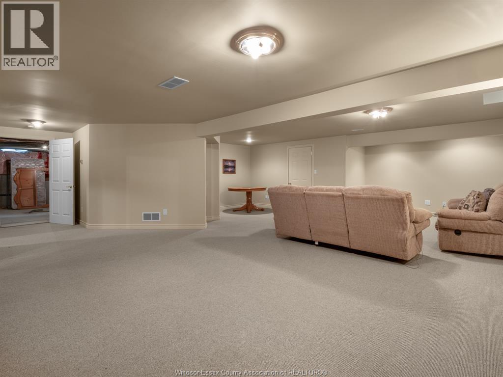 Photo 29 of 922 Lake Shore Drive, Windsor ON