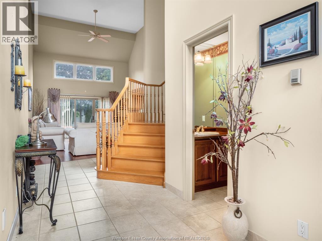 Photo 6 of 922 Lake Shore Drive, Windsor ON