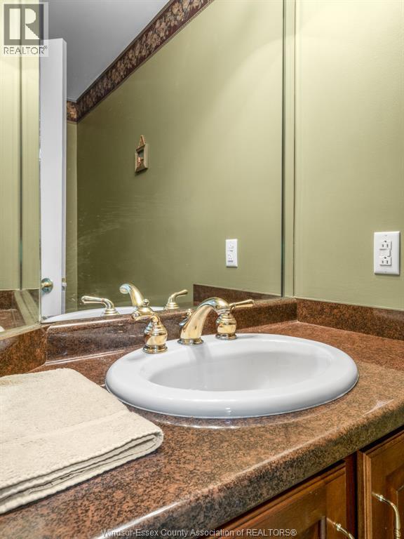 Photo 7 of 922 Lake Shore Drive, Windsor ON