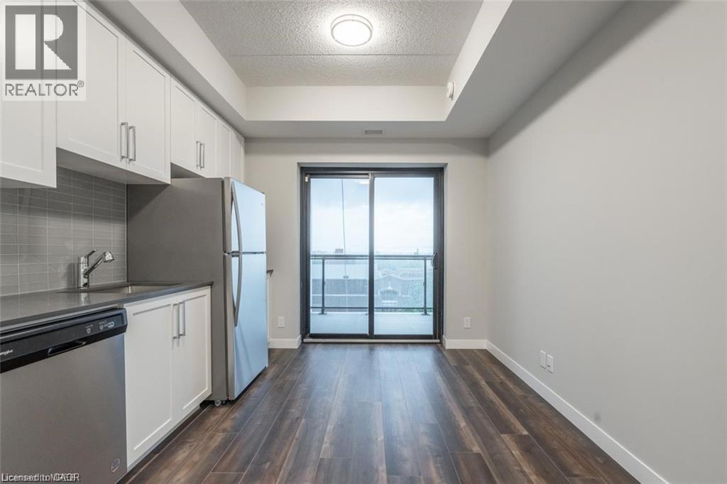 Photo 5 of 15 Queen Street S Unit 805, Hamilton ON