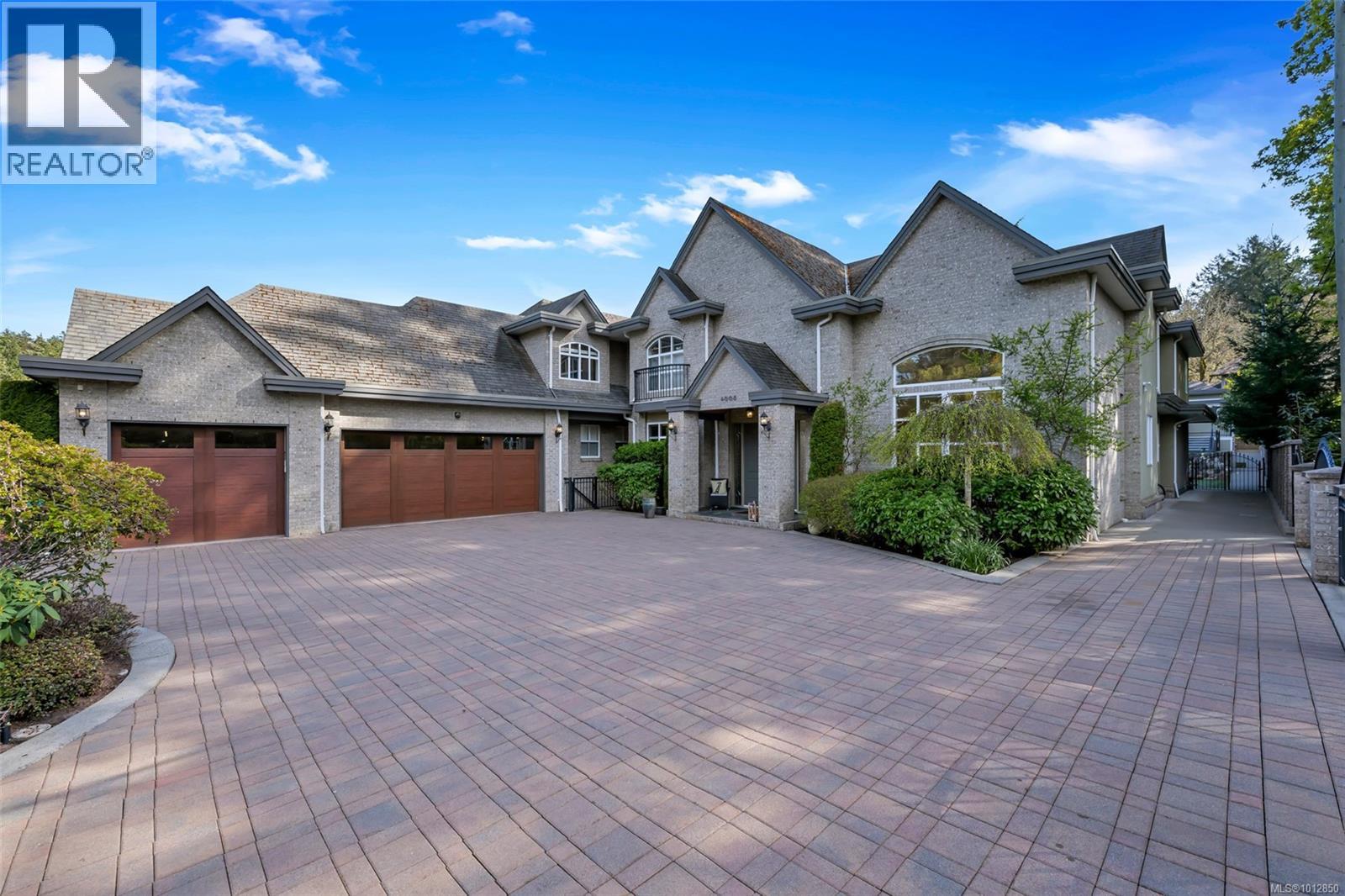 4668 Cordova Bay Rd, Saanich