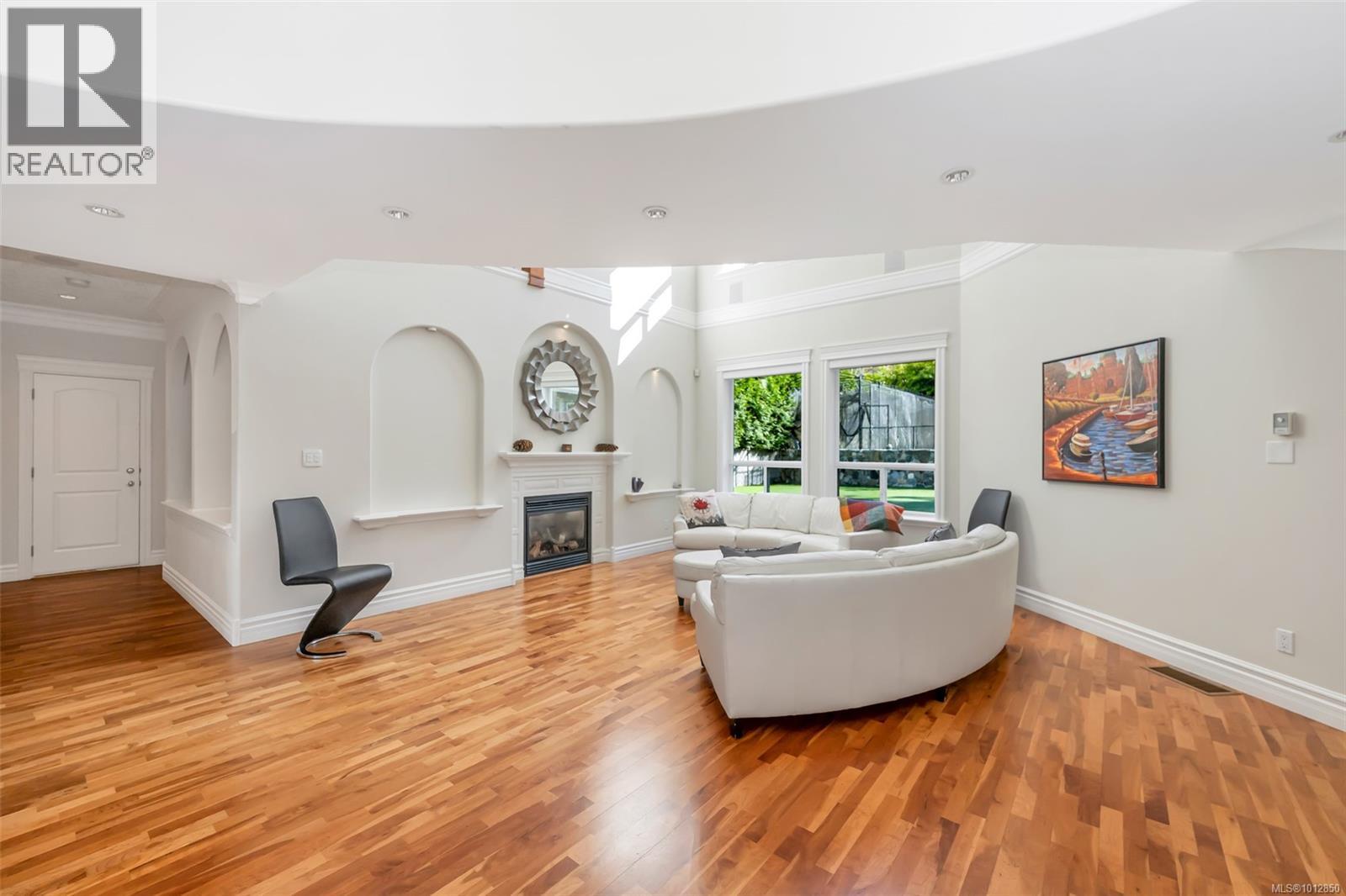 4668 Cordova Bay Rd, Saanich