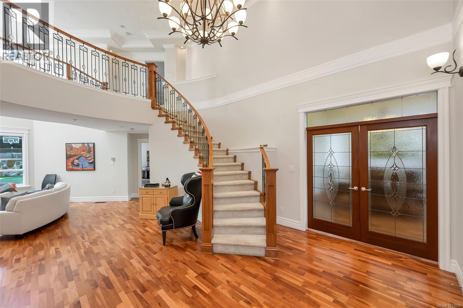 4668 Cordova Bay Rd, Saanich