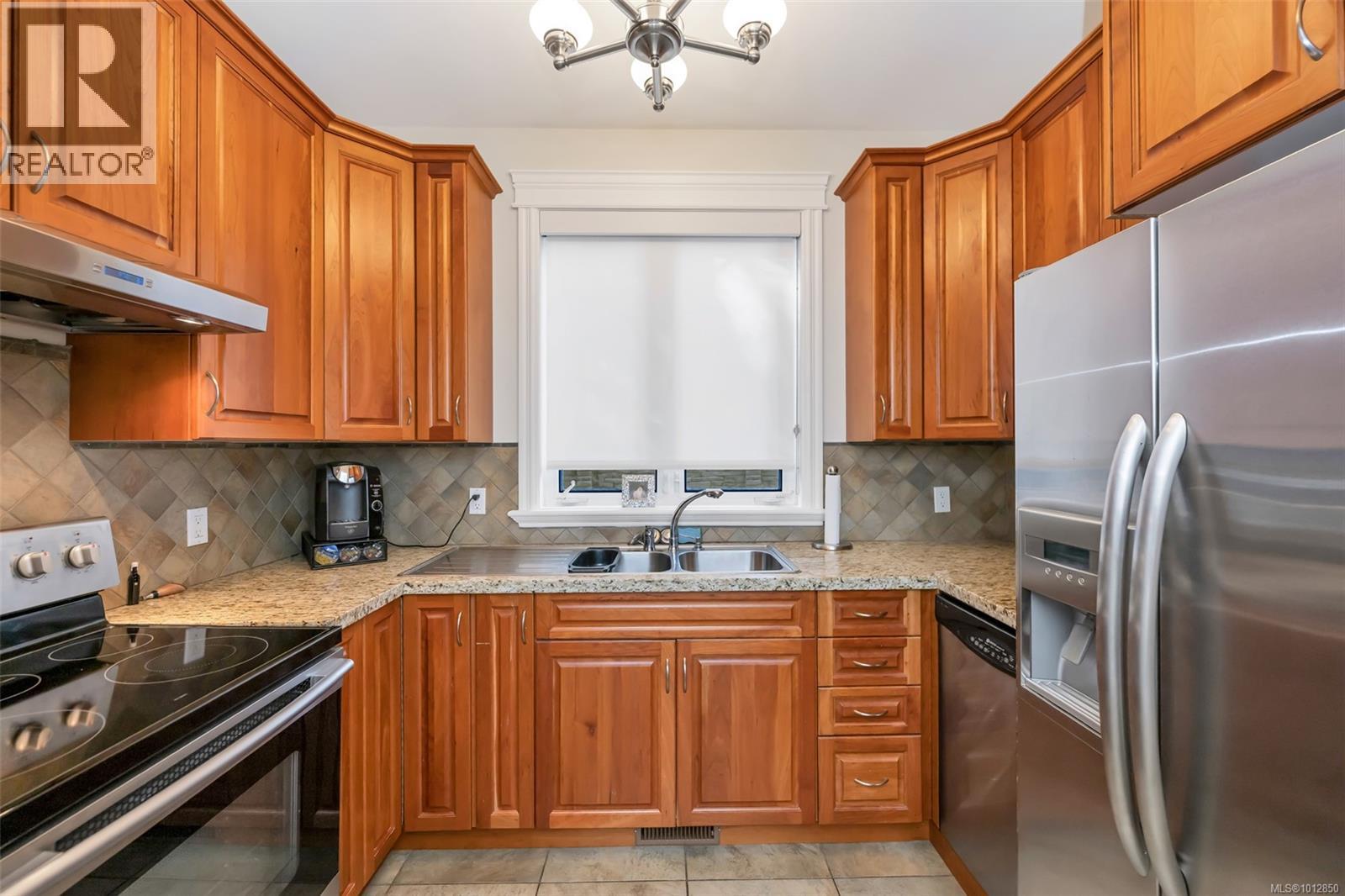 4668 Cordova Bay Rd, Saanich