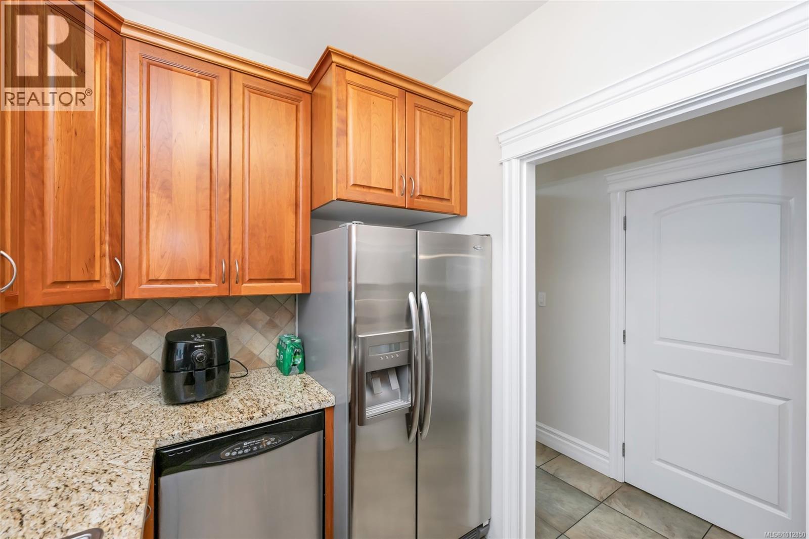4668 Cordova Bay Rd, Saanich