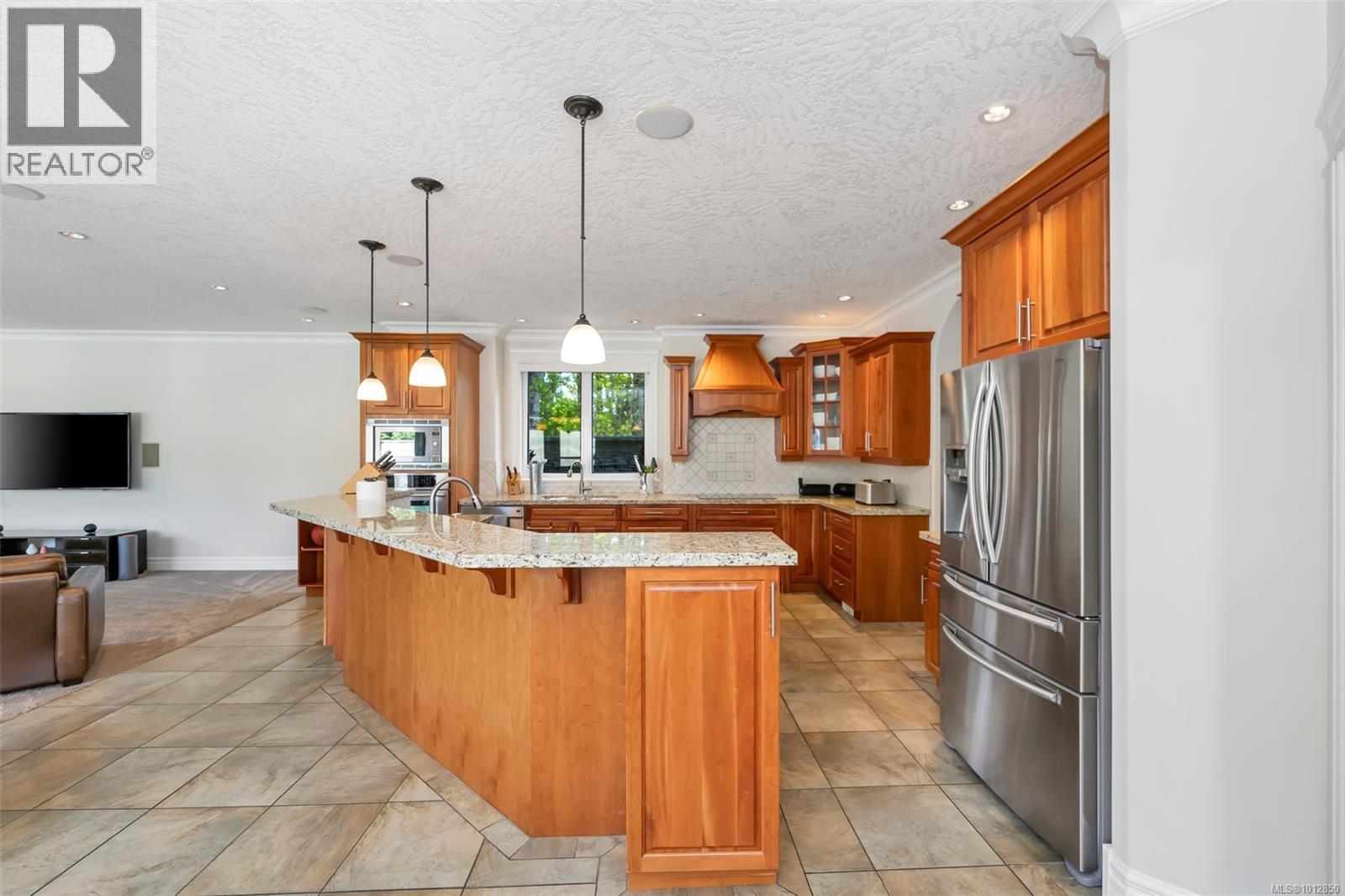 4668 Cordova Bay Rd, Saanich